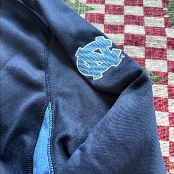Nike North Carolina therma-fit XL hoodie - Picture 2 of 4